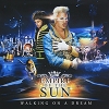 Empire Of The Sun Walking On A Dream (LP) Формат: Грампластинка (LP) (Картонный конверт) Дистрибьюторы: Capitol, Gala Records Европейский Союз Лицензионные товары Характеристики аудионосителей 2010 г Альбом: Импортное издание инфо 2394b.